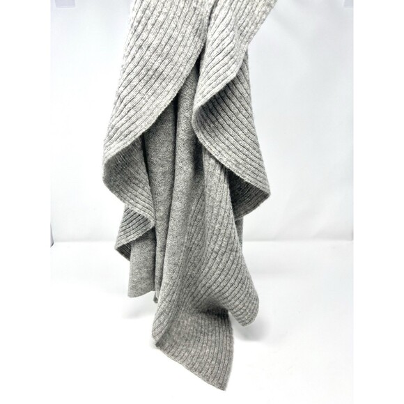 NEW 100% Wool Scarf Wrap Women's Shawl Ruffle Edge Grey Winter Soft Classic Wrap - Picture 5 of 9